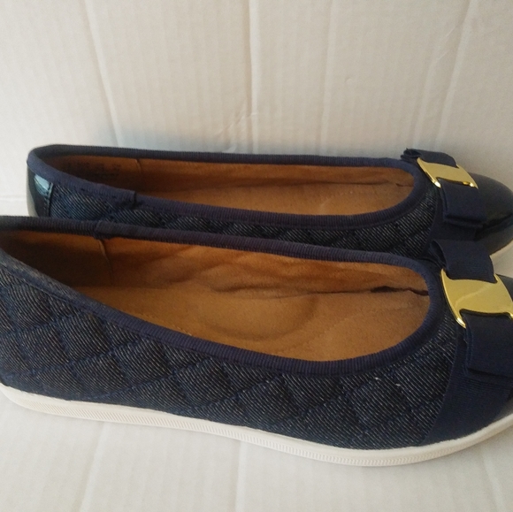 Naturalizer Women's Hush pupples - Picture 2 of 3